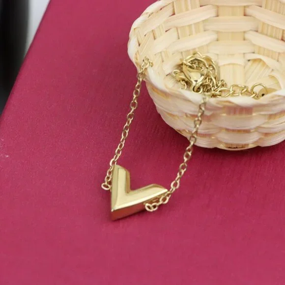 Yellow Gold Plated Chevron V Shape Charm Bracelet Adjustable, XPBL0624 - Picture 11 of 12